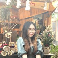 Ms Emi from Sun Smile English